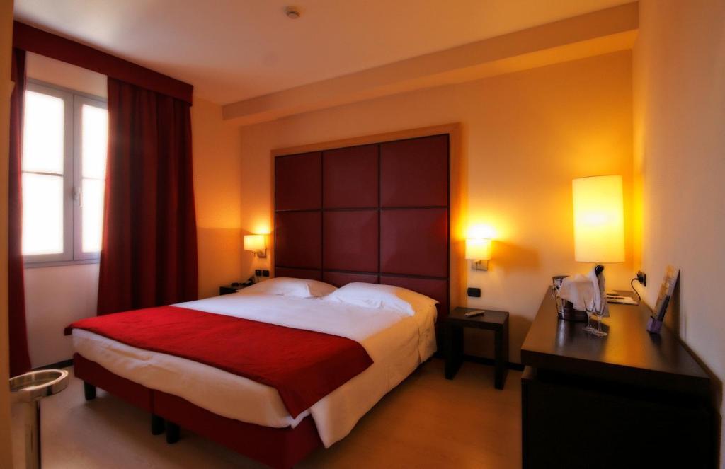 Hotel Metropolis Reggio Emilia Ngoại thất bức ảnh